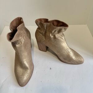 Kelsi Dagger Brooklyn Women's Wicked Metallic Gold Fabric Fashion Boot Size 9